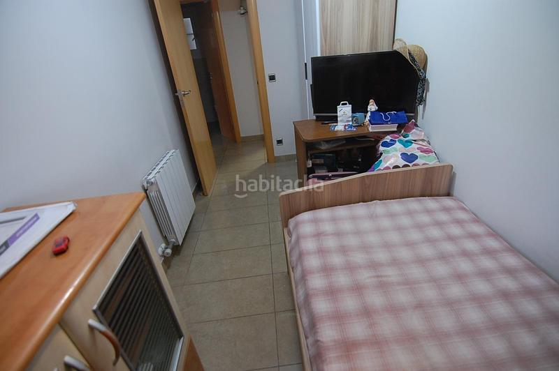 Foto 2a7c2f25-e32d-416d-99b8-5667e9de8c60. Piso estupendo piso con terraza 70 m2 en Santa Rosa Santa Coloma de Gramenet