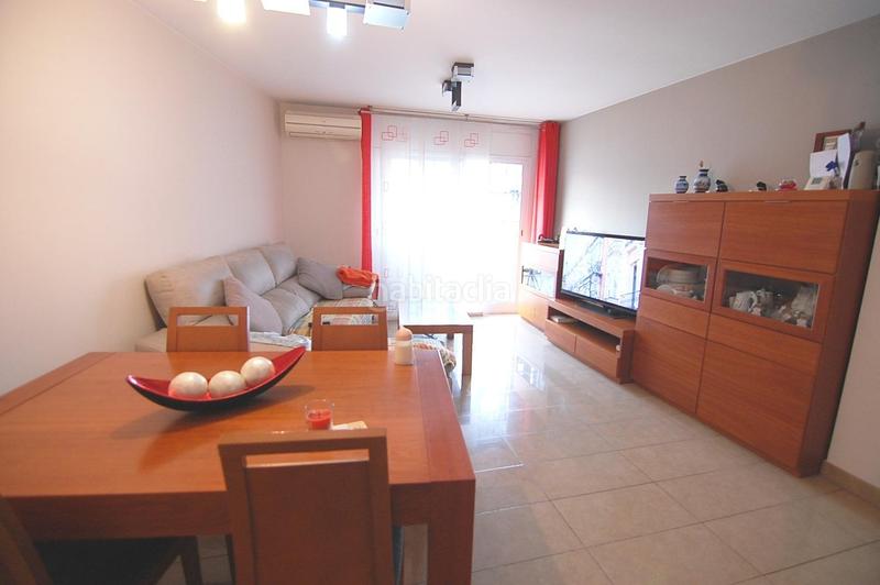 Foto 3564e238-2b7e-405f-ab72-2dcb4cf3b40a. Piso estupendo piso con terraza 70 m2 en Santa Rosa Santa Coloma de Gramenet