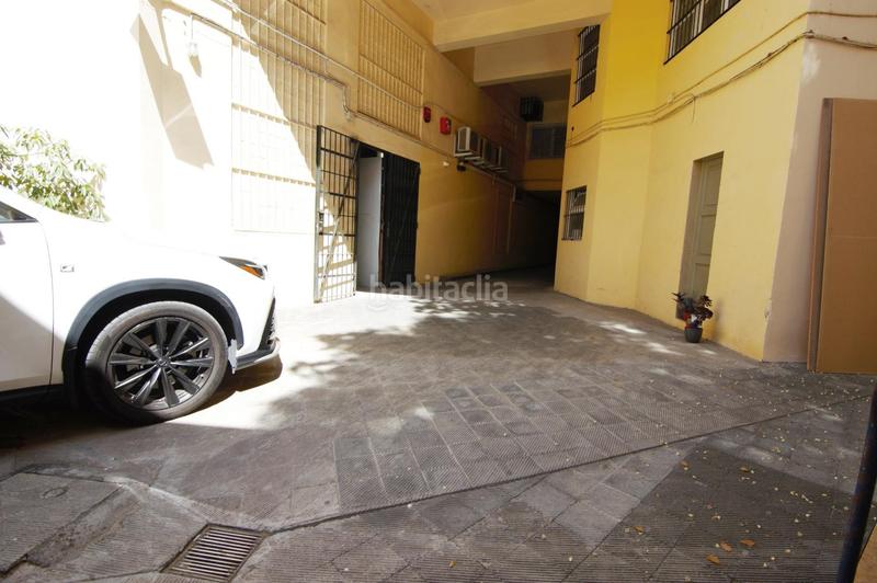 Foto ab930b2a-96bf-4902-9d85-ac428d359c00. Alquiler local comercial  en alquiler av. diagonal en Barcelona
