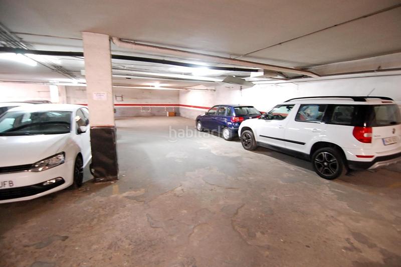 Foto a346eab2-f56b-4d40-af48-82c1b12dfc13. Alquiler parking coche plaza garaje coche mediano en Badalona