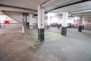 Miete Autoparkplatz in Llefià. Plaza garaje coche mediano