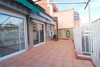 Àtic a Riu Sud. Ático dúplex con exclusiva terraza de 18 m2 en santa coloma cent