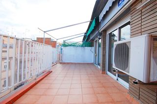 Dachwohnung in Riu Sud. Ático dúplex con exclusiva terraza de 18 m2 en santa coloma cent