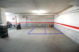Aparcament cotxe a Llefià. Gran ocasión se vende 2 plazas de garaje