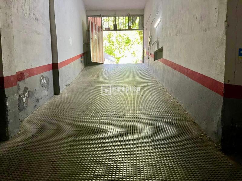 Foto d2c606f9-16ae-4cc0-b70e-79a9adfe7418. Parking coche en Centro Alcobendas