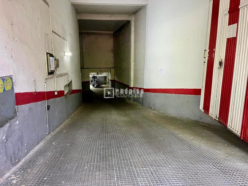 Foto d973a0db-4a57-48c1-a7b8-9460a659e13a. Parking coche en Centro Alcobendas