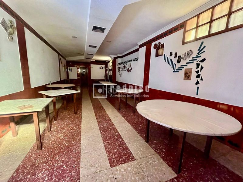 Foto 0d72deeb-a755-4b0a-bd7e-7a3bf81dd857. Local comercial en Centro Alcobendas