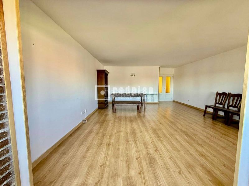 Foto d3384b55-3365-4b6d-af4e-28020b0e40ea. Flat with heating in Centro Alcobendas