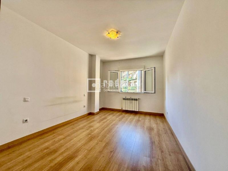 Foto f19f961b-9582-4b85-879e-2b22c4a0ebc8. Flat with heating in Centro Alcobendas