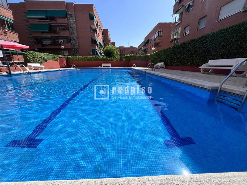 Foto cfd915af-5734-4241-a63c-0902363e7826. Pis amb calefacció piscina a Ensanche Alcobendas