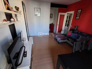 Etagenwohnung in Zona Renfe. Vivienda con ascensor