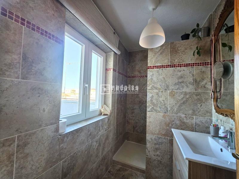 Foto 09287c4e-d4d3-49b0-9ad4-db4db75e5786. Penthouse with heating in Zona Renfe Alcorcón