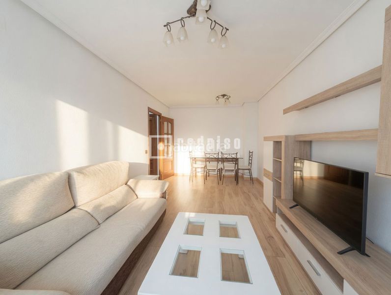 Foto c2ffa5c4-b36a-4364-8943-1f885ea5b72c. Pis amb calefacció a Zona Renfe Alcorcón