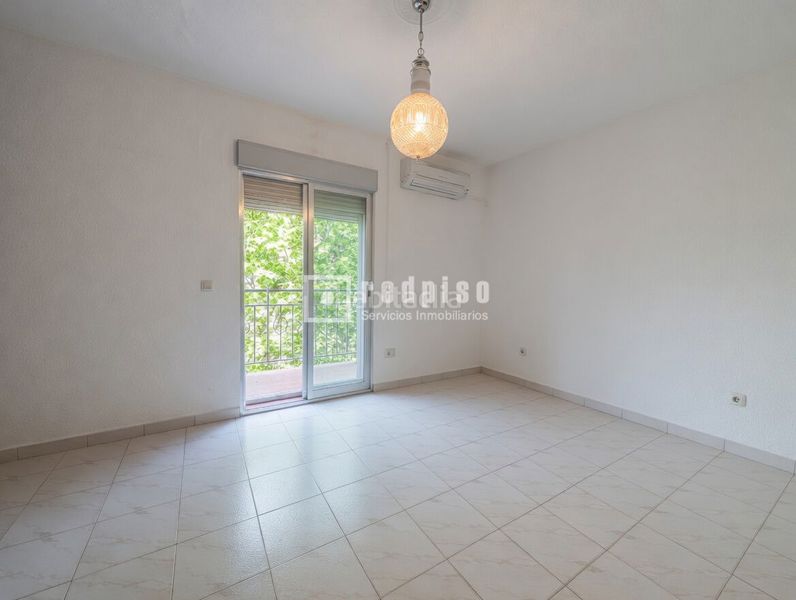 Foto 4890f7cf-09bc-44fb-a309-25b38804c634. Piso conocemos como tú en Casco Antiguo Alcorcón