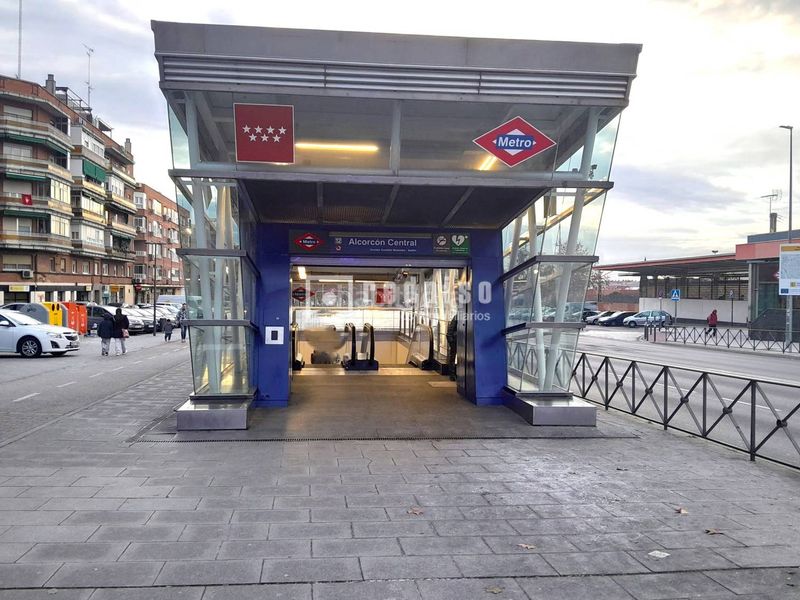 Foto 1c0b2c43-a187-4024-8a24-cb5f541a1e7f. Local comercial a Zona Renfe Alcorcón