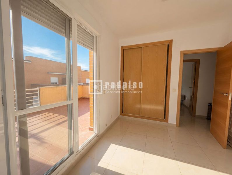 Foto aaf05c55-3e37-4d55-925e-753e4c7d6121. Xalet amb calefacció aparcament a Camarena