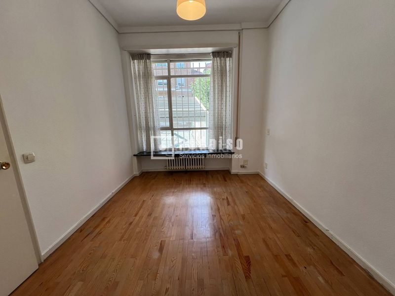 Foto 05ae313e-e734-410c-92ff-d4591dd26ea3. Pis amb calefacció aparcament a Almagro Madrid