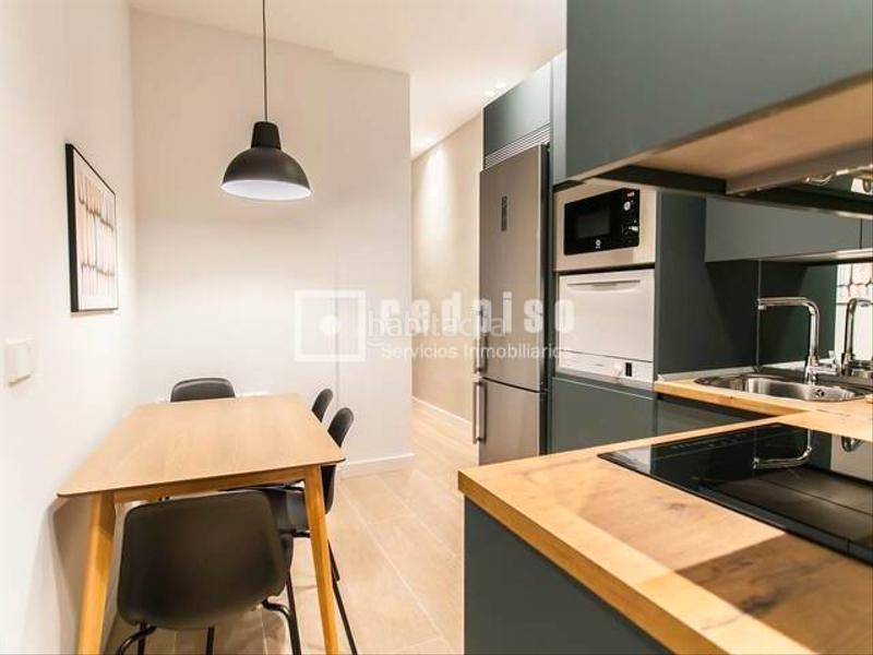 Foto 83d946b8-aba5-4c2f-be70-a11a42691417. Apartamento piso en venta en calle general oraá en Madrid