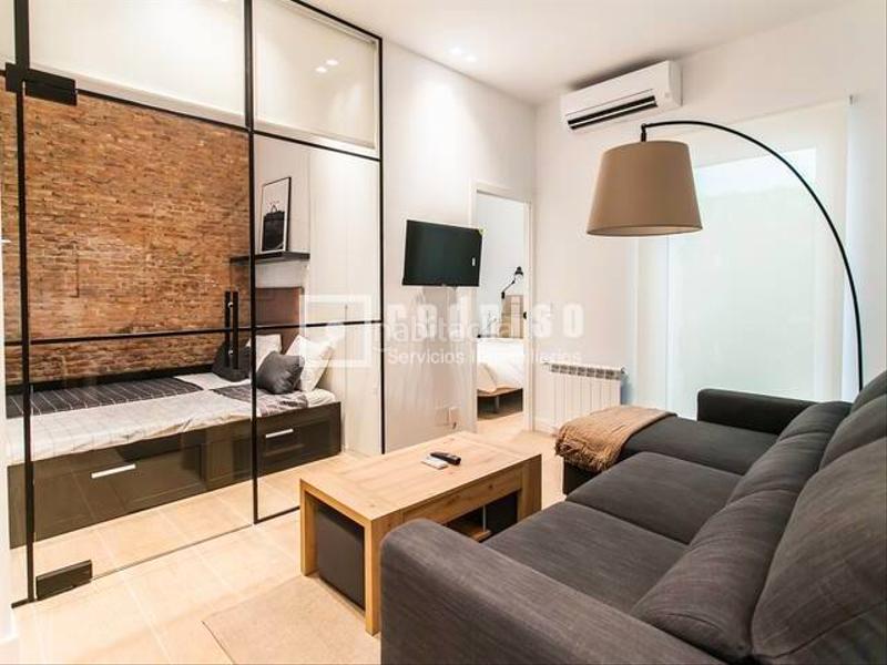 Foto d130fac6-34fc-454c-8b1e-2c2849712095. Apartamento piso en venta en calle general oraá en Madrid