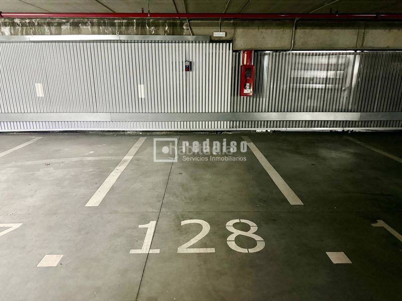 Foto 46ee0171-06aa-431e-816a-c57a68ac91fe. Aparcament cotxe a Recoletos Madrid