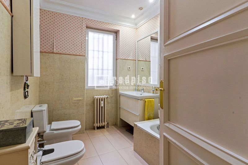 Foto d3584879-01b0-4f66-99c1-d344e7330e5e. Piso en Castellana Madrid