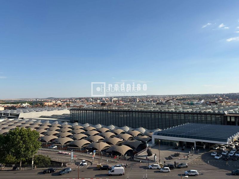 Foto 75f22ed7-6c86-4909-9251-9071440b6682. Lloguer àtic amb calefacció a Jerónimos Madrid