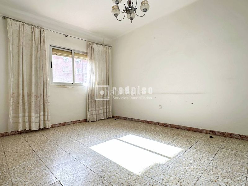 Foto 77e3ab78-0aa5-46b8-8ba8-62b874e37ace. Pis a Canillejas Madrid