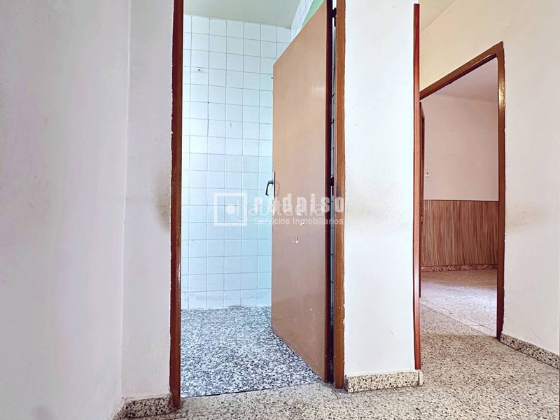 Foto 59f74649-2b9d-46b4-86ee-8baee257db94. Piso en Canillejas Madrid