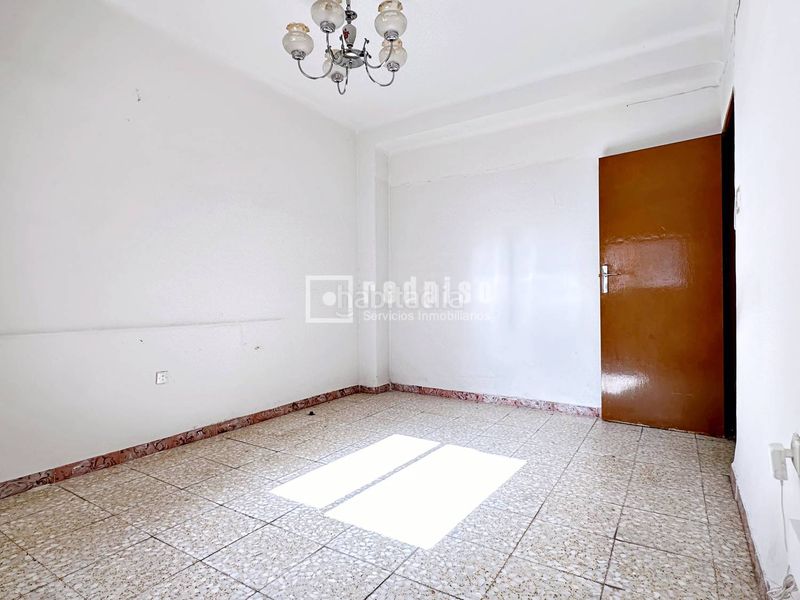 Foto a919f838-3004-4f1c-a29c-dbea45bbb69a. Piso en Canillejas Madrid