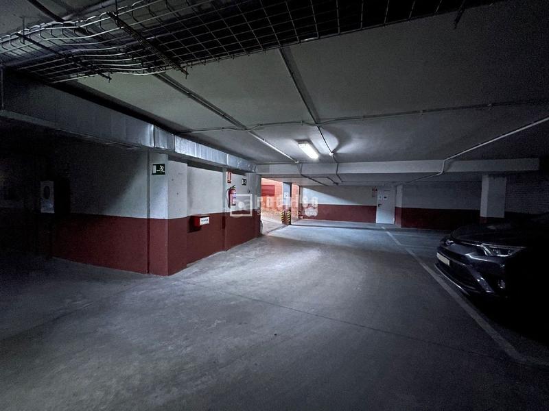 Foto 9b4153af-8b6d-4b94-94da-aacb5e152f47. Aparcament cotxe a Dehesa Vieja-Puente Cultural San Sebastián de los Reyes