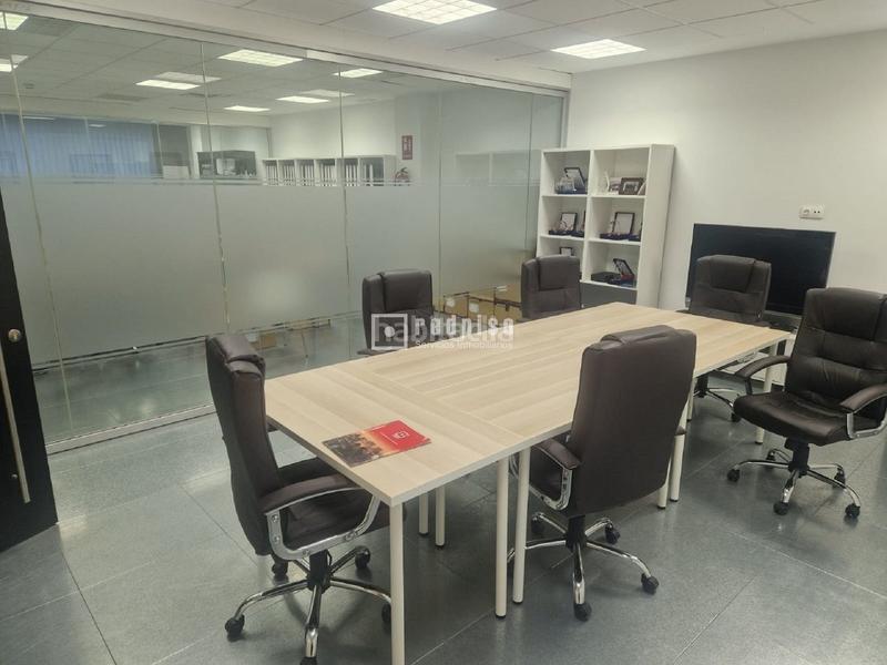 Foto 7e309bf8-9e0a-400f-92b2-b56c33822ec6. Office space with parking in Polígono Industrial-Norte San Sebastián de los Reyes