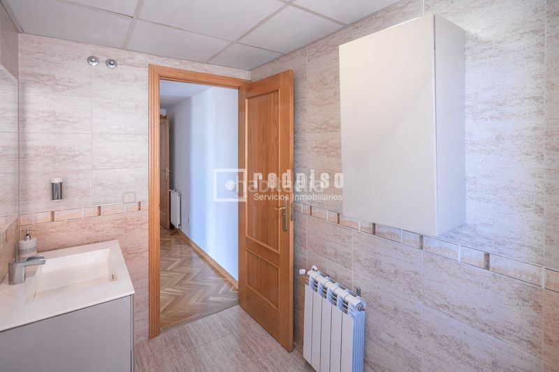 Foto e7574c81-6d8f-4d8c-a79d-8b0a8900eb52. Pis amb calefacció aparcament piscina a Las Castañeras - Bulevar Arroyomolinos