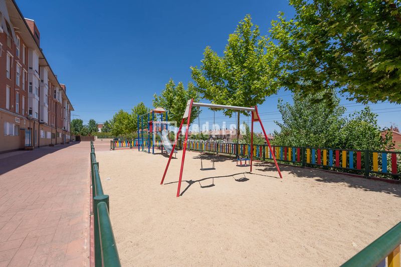 Foto fe80ff1d-98af-45d9-b706-5694c4b4e8a4. Pis amb calefacció aparcament piscina a Las Castañeras - Bulevar Arroyomolinos
