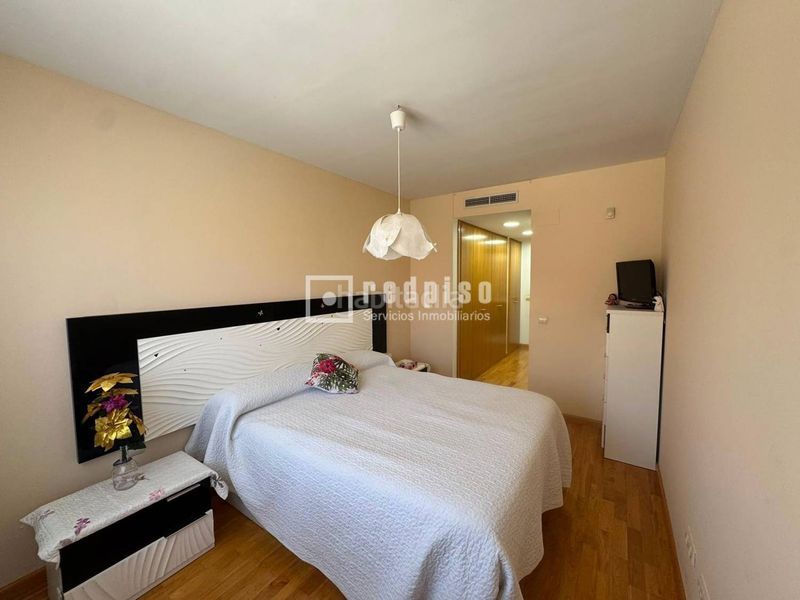 Foto 43adeb8e-128c-4e6b-933c-23460e8d1ba4. Pis amb calefacció aparcament piscina a Zona Europa Arroyomolinos