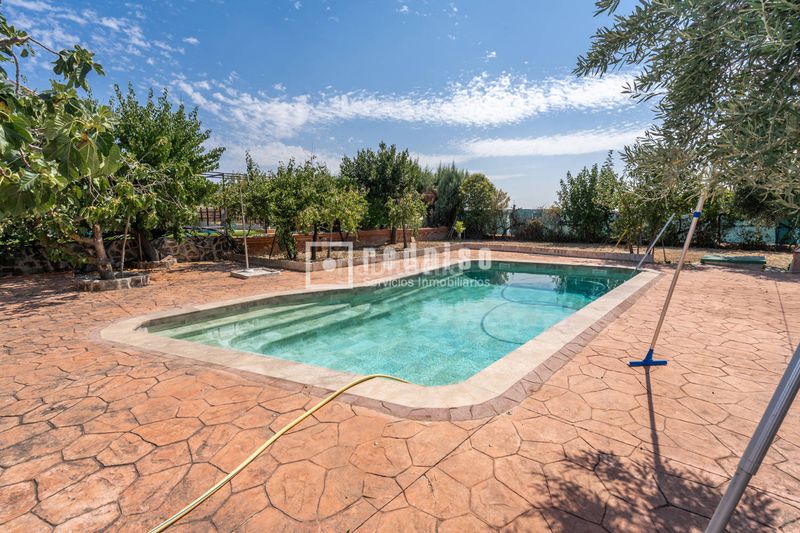 Foto d4295ea0-b619-4a41-8ecf-57847a2483c8. Xalet amb calefacció aparcament piscina a Palomeque