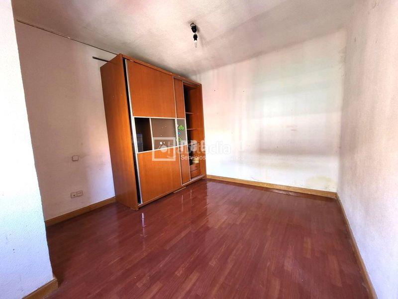 Foto b3e25c78-3e6b-4de4-93df-bd834a8beb6a. Pis amb calefacció a Vista Alegre Madrid