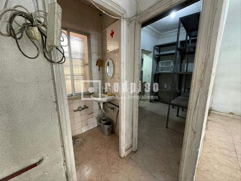 Foto 45182fd7-cbbd-4a1f-aa03-7b719a0fee41. Local comercial a Abrantes Madrid