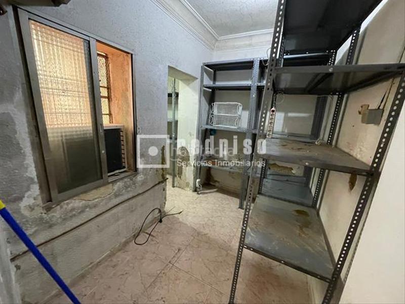 Foto d721d9f9-5463-40c2-a25f-d6e2134ca27c. Local comercial a Abrantes Madrid