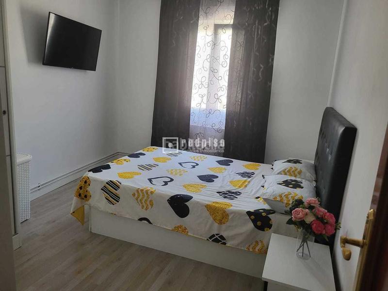Foto d5f4c550-fe38-4e58-ae63-eeb5ab5b5dba. Piso redpiso zona oporto tiene en venta tu nuevo hogar! en Madrid