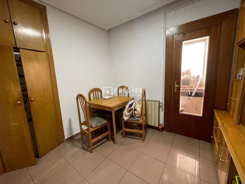 Foto 7e4ae916-0746-408d-846c-4107518b71f7. Piso gran oportunidad para inversores! en Abrantes Madrid