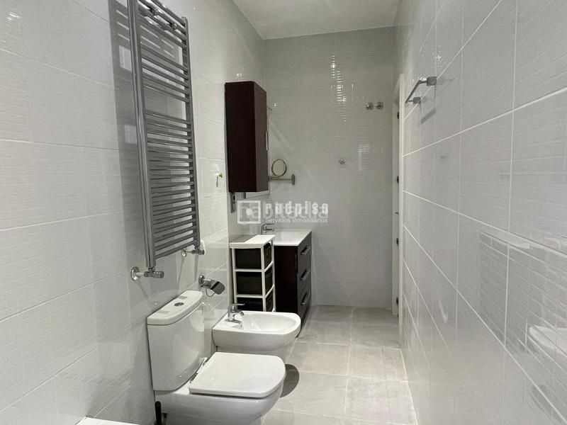 Foto d2f9a27a-ed5e-4d62-875c-c844944cd22d. Flat with heating in Abrantes Madrid