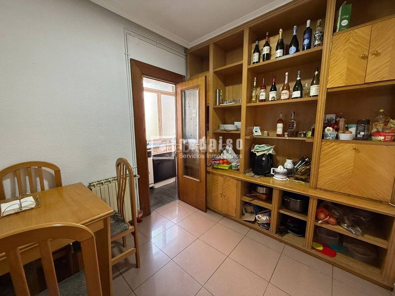 Foto 643f2531-75de-40c0-a194-efa01f237837. Flat with heating in Abrantes Madrid