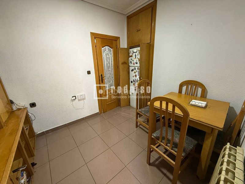 Foto bf098fe2-2dcc-4b79-a488-0eae51058d8f. Flat with heating in Abrantes Madrid