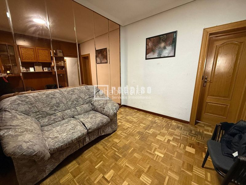 Foto d47bc565-b46f-42d1-ad2e-21c505eef37b. Flat with heating in Abrantes Madrid