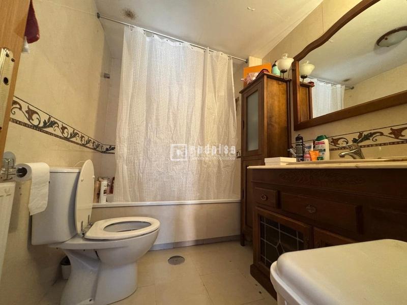 Foto 5963dfae-9f63-40f9-9865-75f117ae1540. Flat with heating pool in Abrantes Madrid