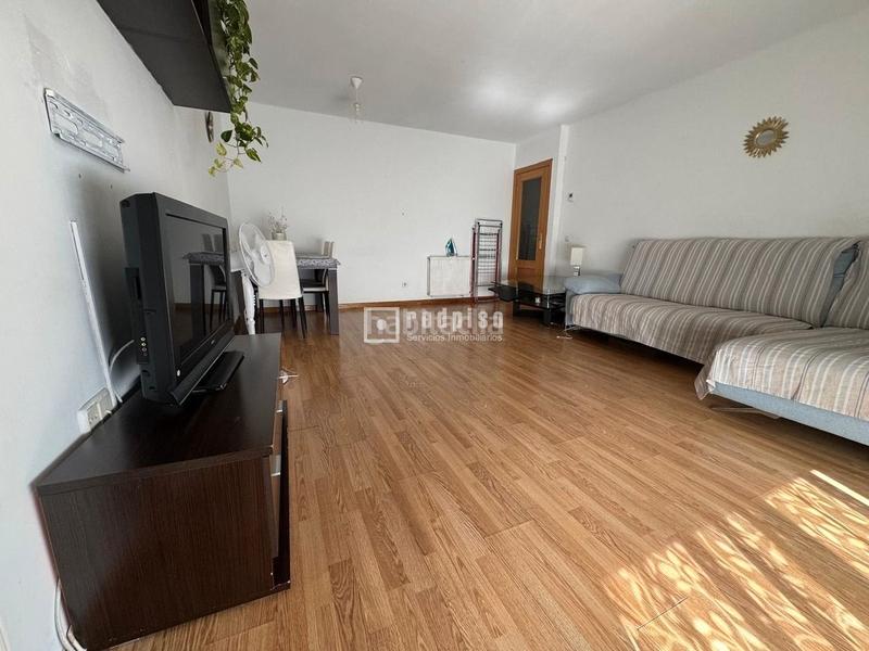 Foto c98e0b78-b5ea-4322-a4fa-0e0649cb7e9f. Flat with heating pool in Abrantes Madrid