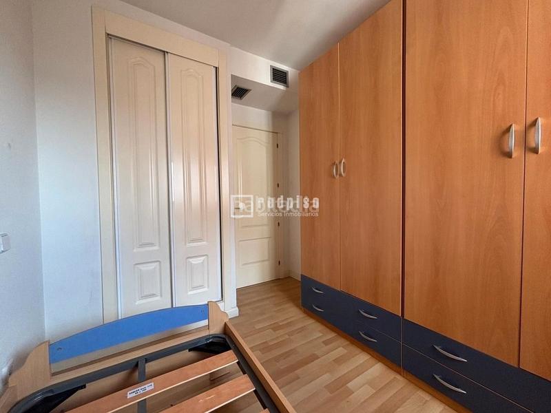 Foto 0c000e26-8b01-4064-b302-b3250cc19810. Piso en Abrantes Madrid