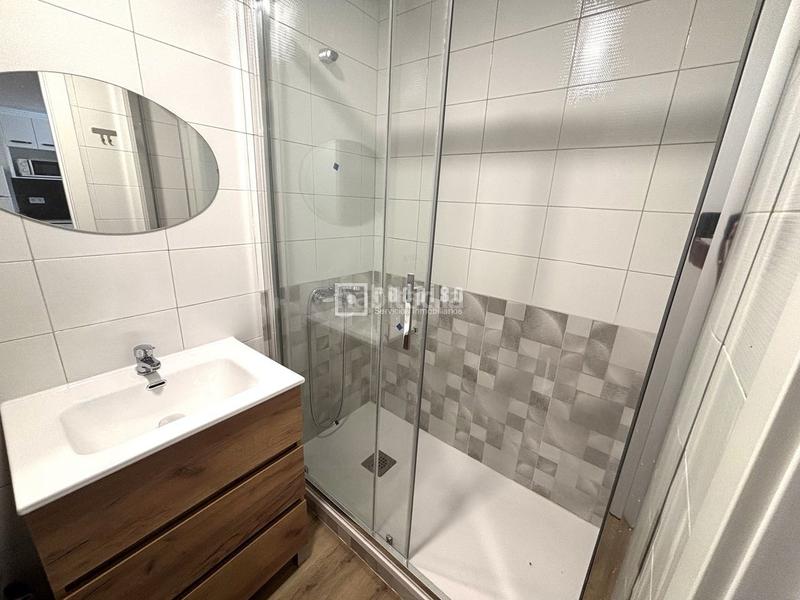 Foto 3f26bcce-ea1c-4bd7-9fd9-8196601a685f. Loft en c alcala con plaza de garaje en Simancas Madrid