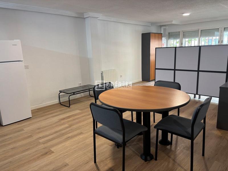 Foto cbcfd80f-d56e-4d3d-8cb5-51f6db56a4c0. Loft en c alcala con plaza de garaje en Simancas Madrid
