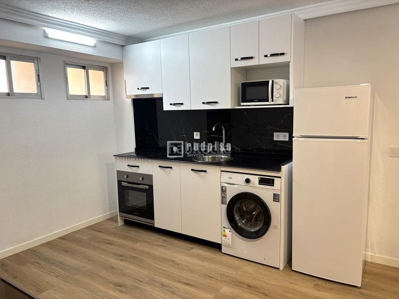 Foto d0346a86-9cd7-4b3c-a724-18e2eda73d2d. Loft en c alcala con plaza de garaje en Simancas Madrid